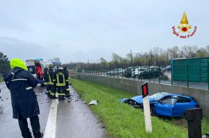 Frontale tra auto sulla Postumia, due feriti gravi