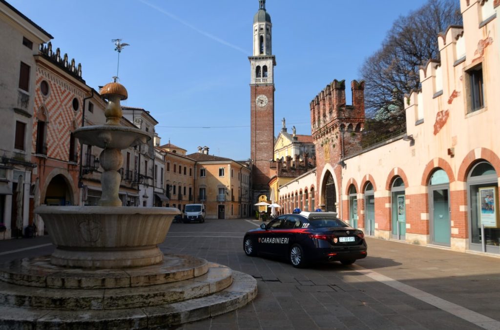 Anziana rapinata con spray urticante: arrestato un 29enne