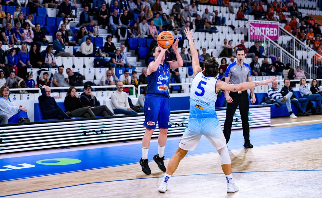 Serie A1, nell'anticipo del sabato sera il Famila Schio passa a Brescia