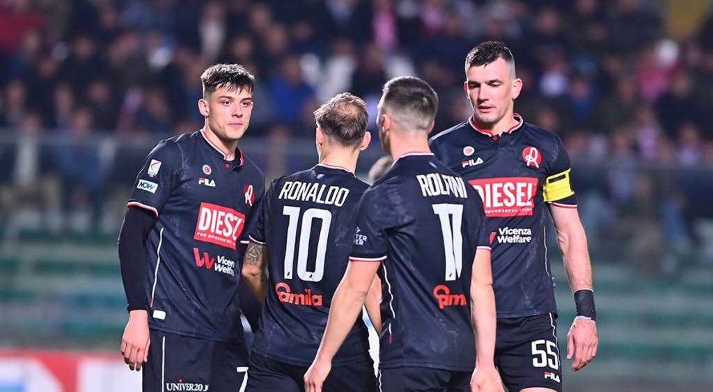 Padova-LR Vicenza: finisce 1-1 con il pareggio beffa dei padroni di casa nell'ultimo minuto di recupero