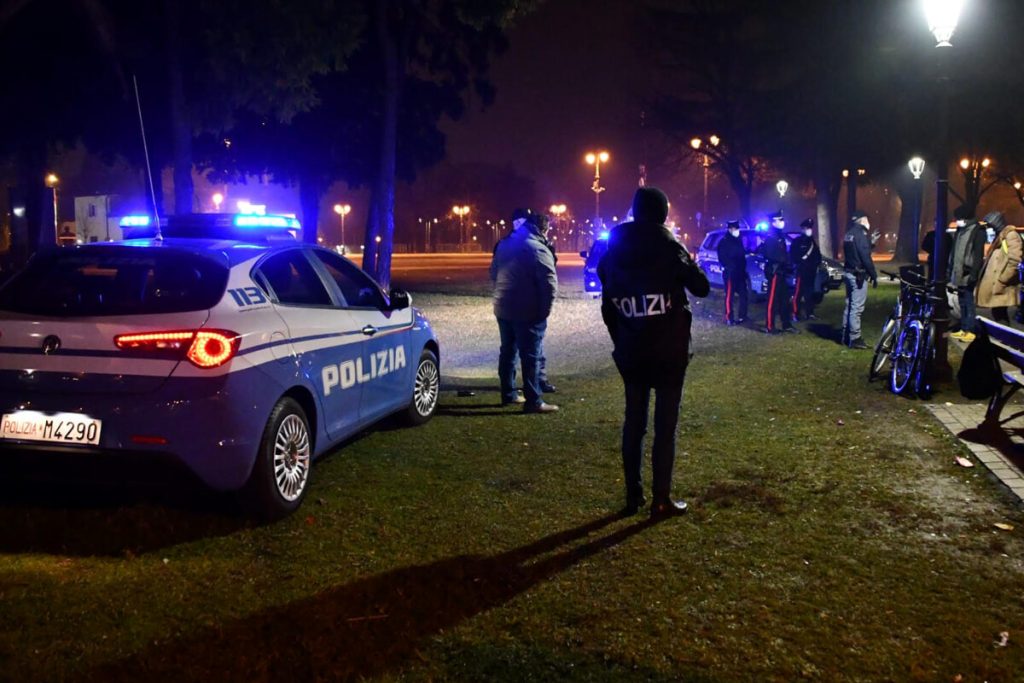 Crolla un edificio abbandonato, scongiurato pericolo di persone all'interno