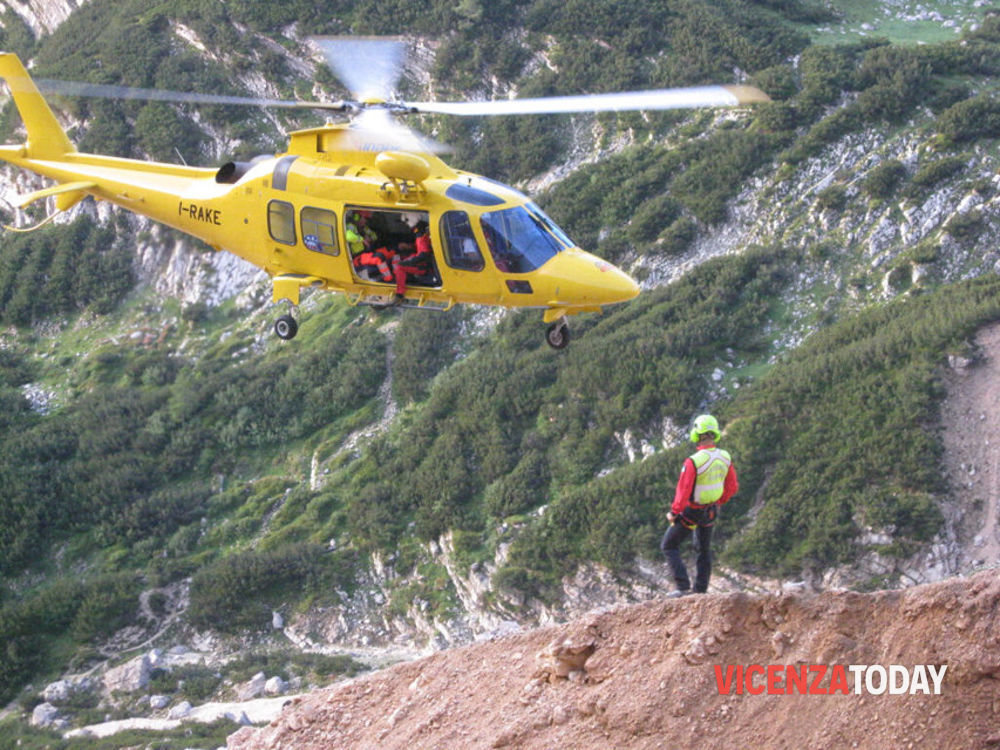 Incidente in grotta: entrata la squadra sanitaria