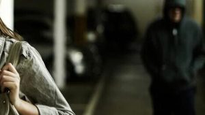 Stalker fa visita di notte all'ex moglie, arrestato 