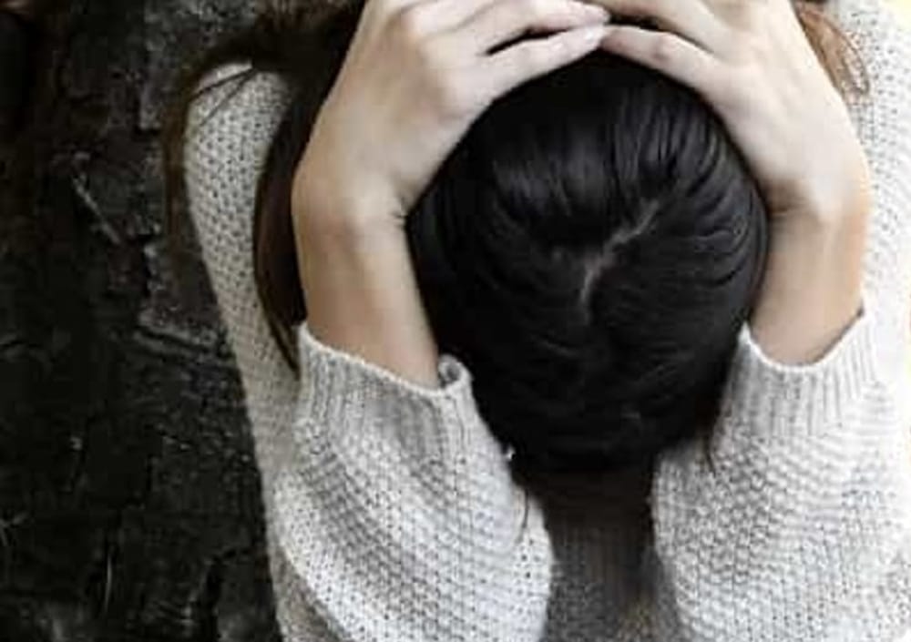 Donna con bimba in braccio spintonata e strattonata: denunciato l'ex compagno