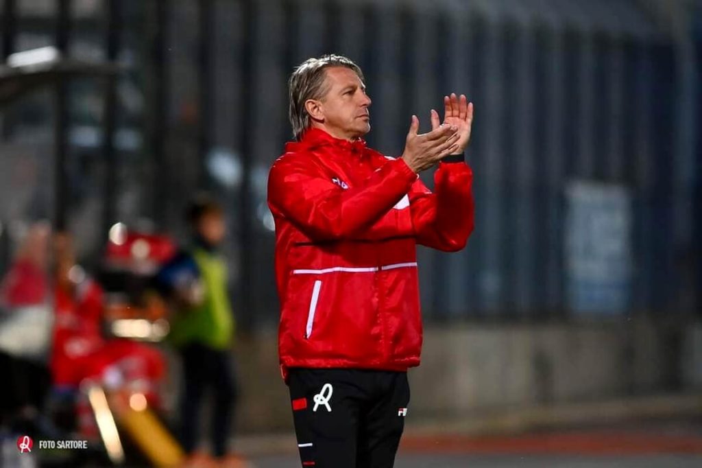 LR Vicenza: fermati Ronaldo, mister Vecchi e il vice Danesi