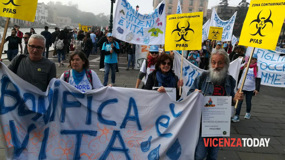 Troppe incognite sui Pfas: cartellino rosso all'inceneritore