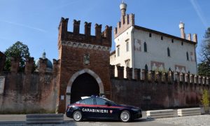 Alimenti scaduti in uso al bar, maxi sequesto e multa