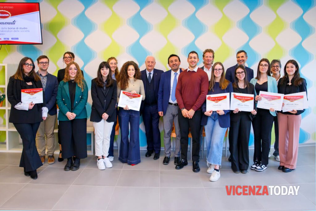 Unicomm premia i figli dei collaboratori con 56 borse di studio