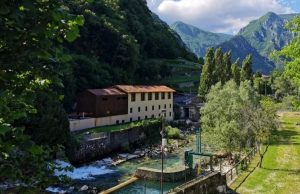 Festa di primavera: visita alle grotte di Oliero ed escursione in battello
