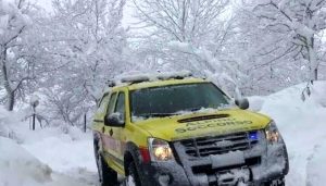 Rimangono bloccati col quad nella neve, recuperati dal Soccorso alpino