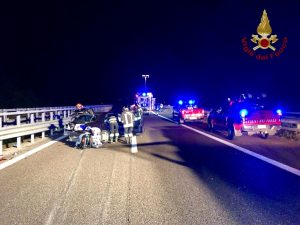 Schianto tra auto in A31, feriti una bimba ed un ragazzo