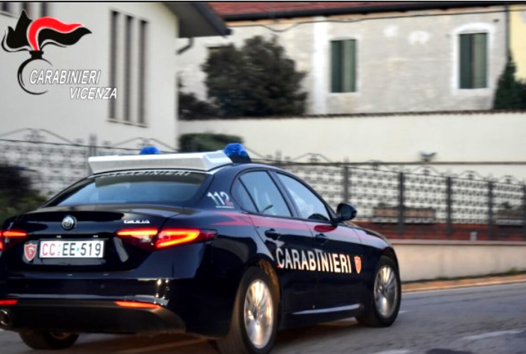 Alla guida ubriaco, provoca un incidente: ferita una donna