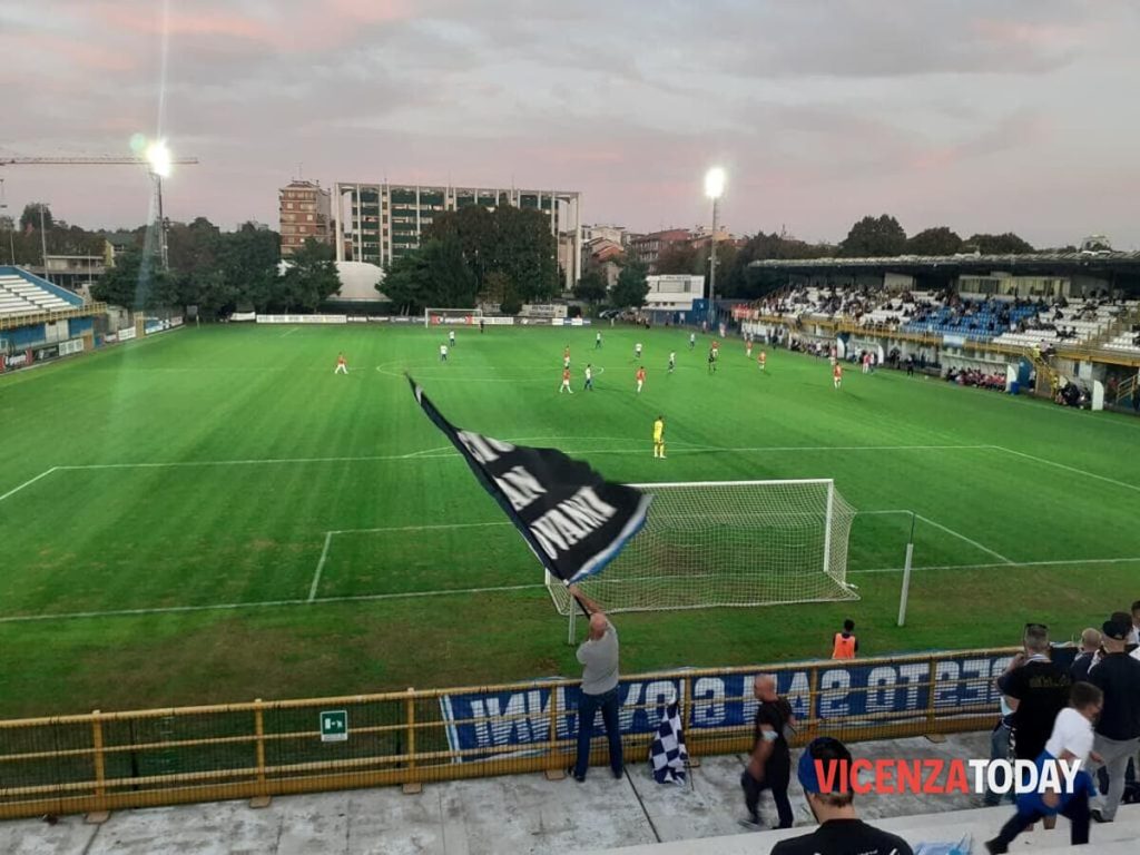 Al Lane riesce il pari su autogol