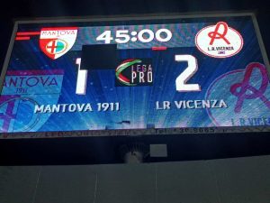Mantova-Vicenza, il Lane con l'uomo in più batte la capolista