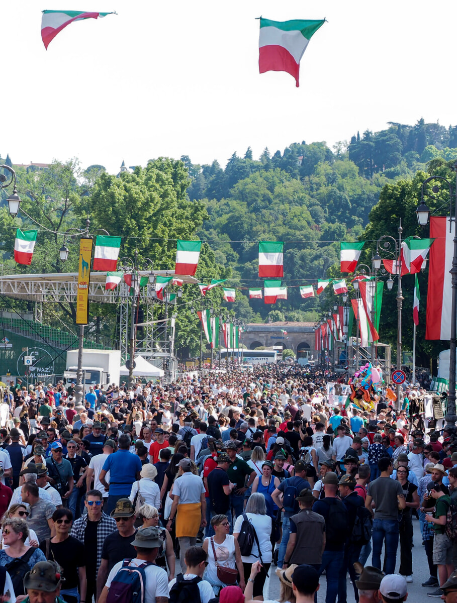 Vicenza applaude gli alpini: domani il gran finale