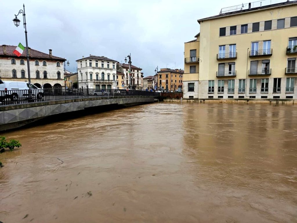 Bacchiglione in calo dopo la piena a 5.05 metri