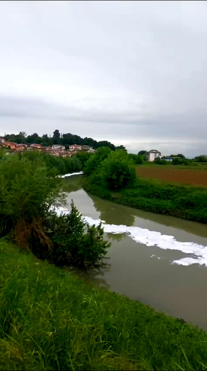 Incendio di Altavilla: schiuma bianca anche a Debba