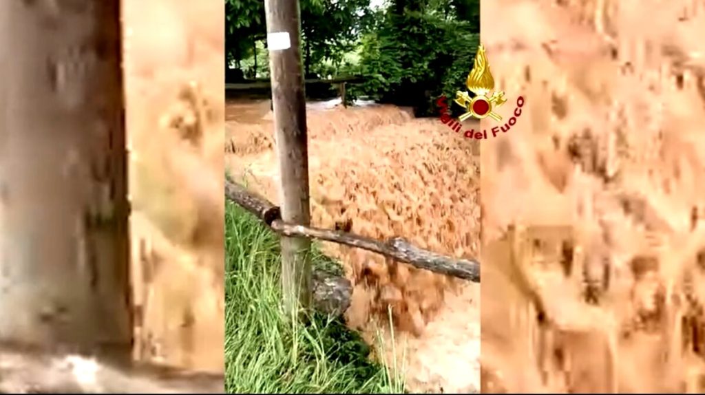 Maltempo, Vigili del fuoco al lavoro: una ventina gli interventi