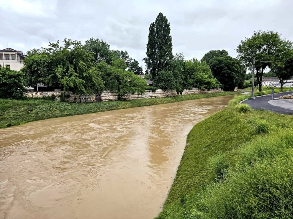Maltempo, allagamenti nel Trevigiano e Padovano: oggi colmo di piena anche per il Bacchiglione