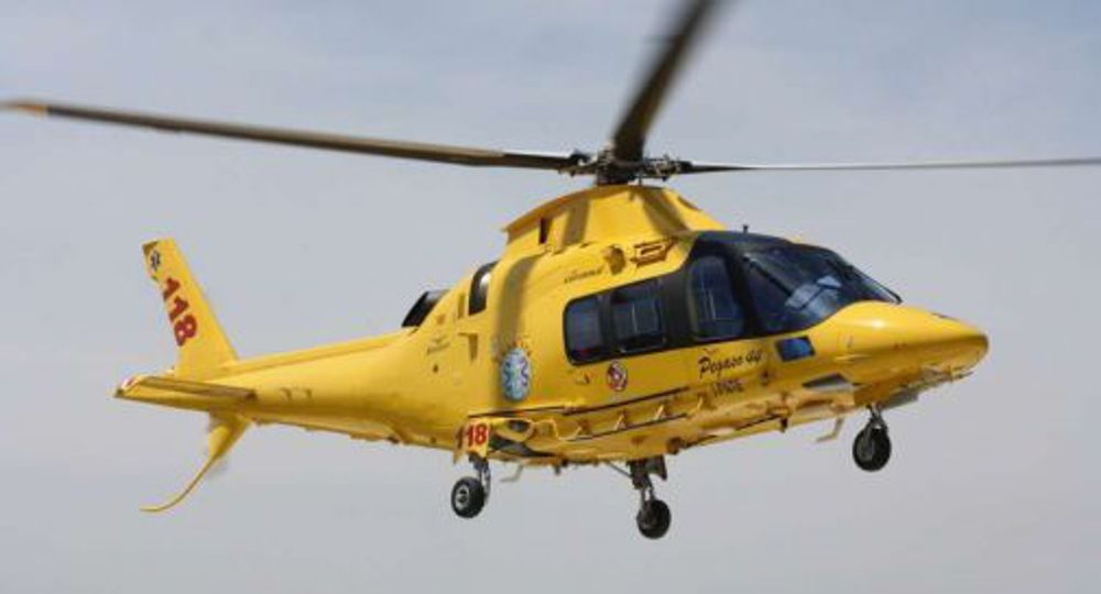 Motociclista travolto da un capriolo: muore 71enne