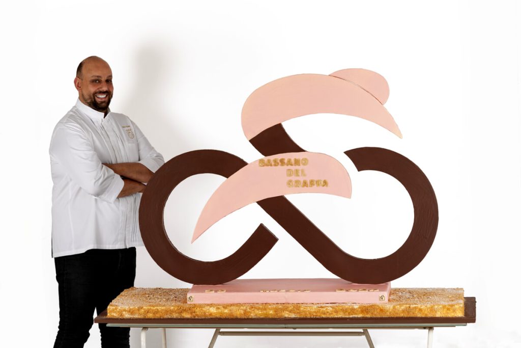 Una torta da record per il Giro d'Italia