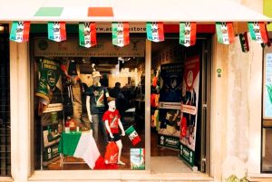 Aperto il negozio degli Alpini, ecco cosa si trova