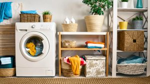 Come nascondere la lavatrice e realizzare una lavanderia efficiente