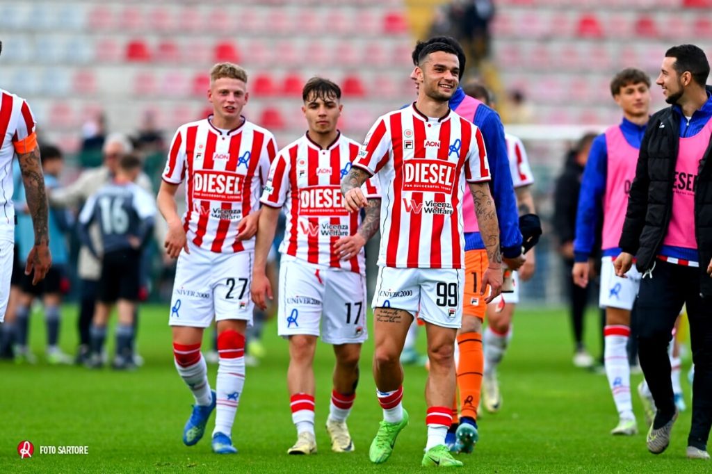 Play off: le quote per la vittoria finale secondo SNAI e Sisal