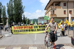 I «temibili» Pfas? Sono presenti «in tutta Italia»: ma il 70% dei controlli avviene solo tra Piemonte, Lombardia, Veneto e Friuli