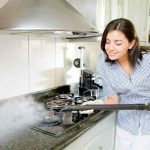 7 trucchi per la pulizia della casa con il vapore
