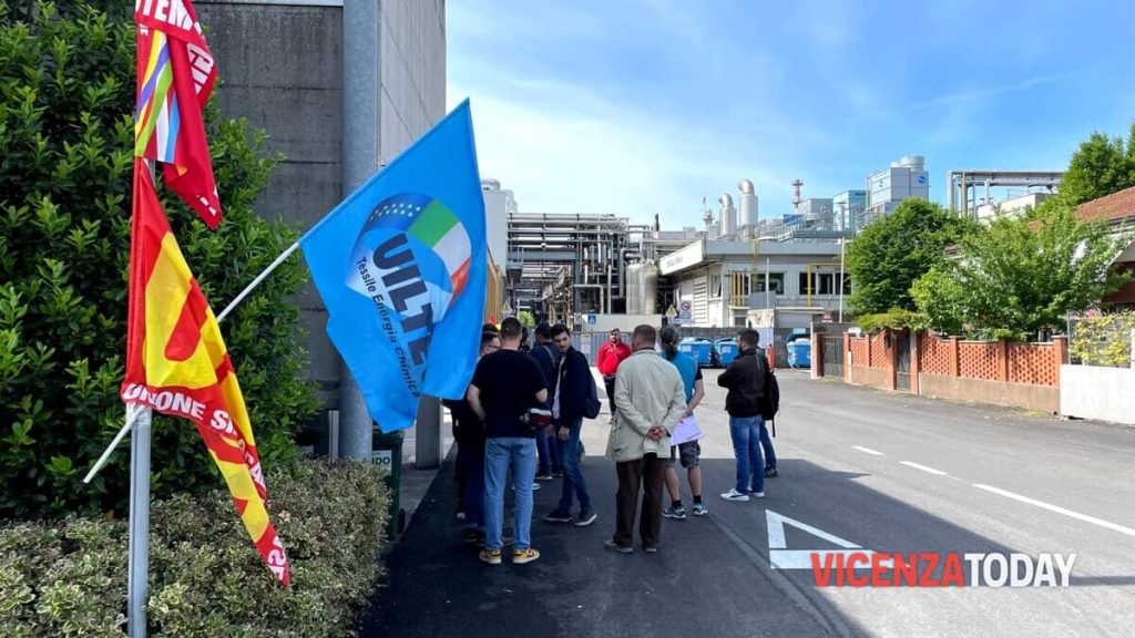 Busta paga ridotta alla Fis? È scontro fra sindacati