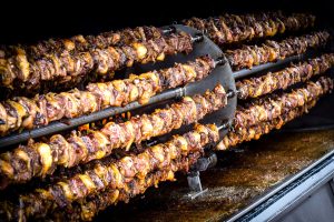 Maggio Breganzese: grande stand gastronomico con spiedo di toresani