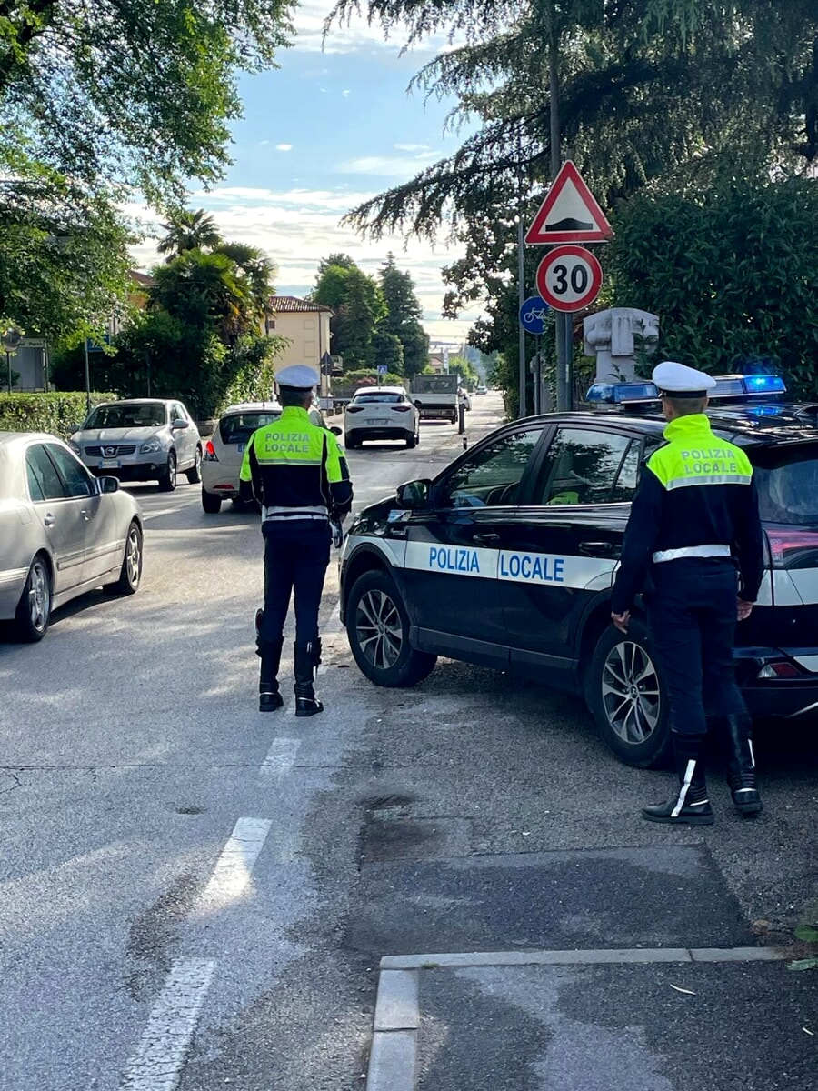 Evade dai domiciliari per saccheggiare un'abitazione: arrestato