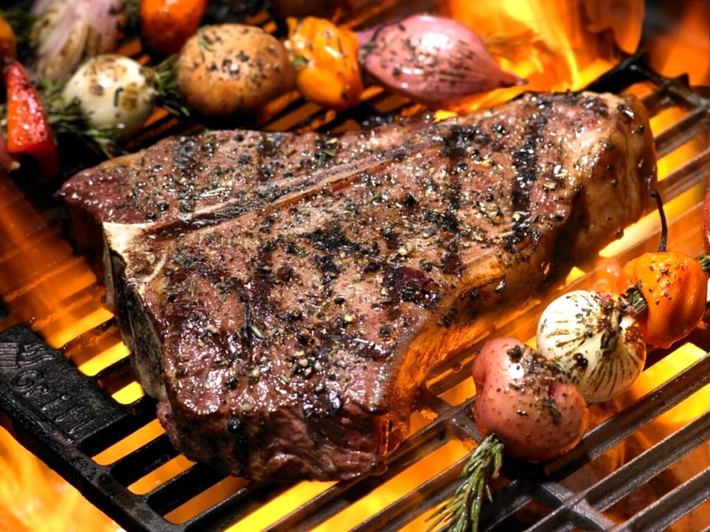 Carpanè in festa: specialità polenta e sciosi e costata sue bronze
