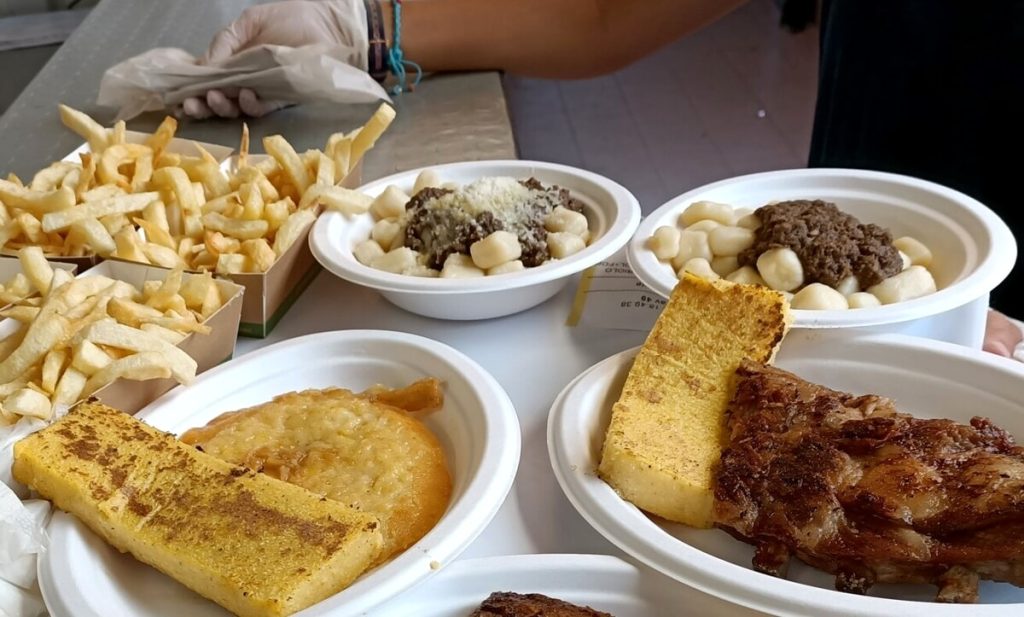 Sagra di Rozzampia con ricco stand gastronomico