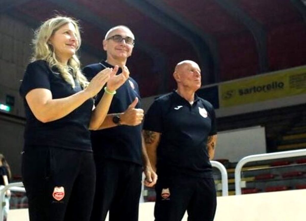 Mariella Cavallaro è la mosca bianca della pallavolo: quando ad allenare è una donna