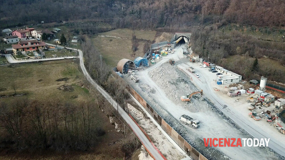 Pfas in Pedemontana? Da rifare l'impianto di filtraggio della galleria