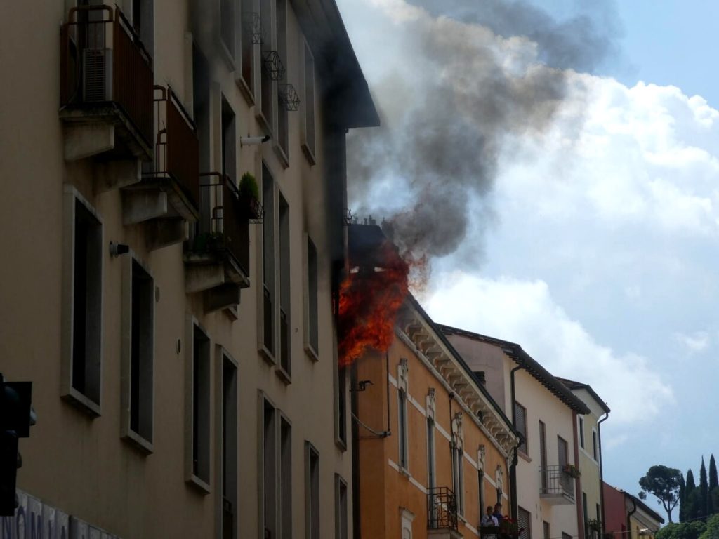 Rogo in un appartamento in centro a Vicenza