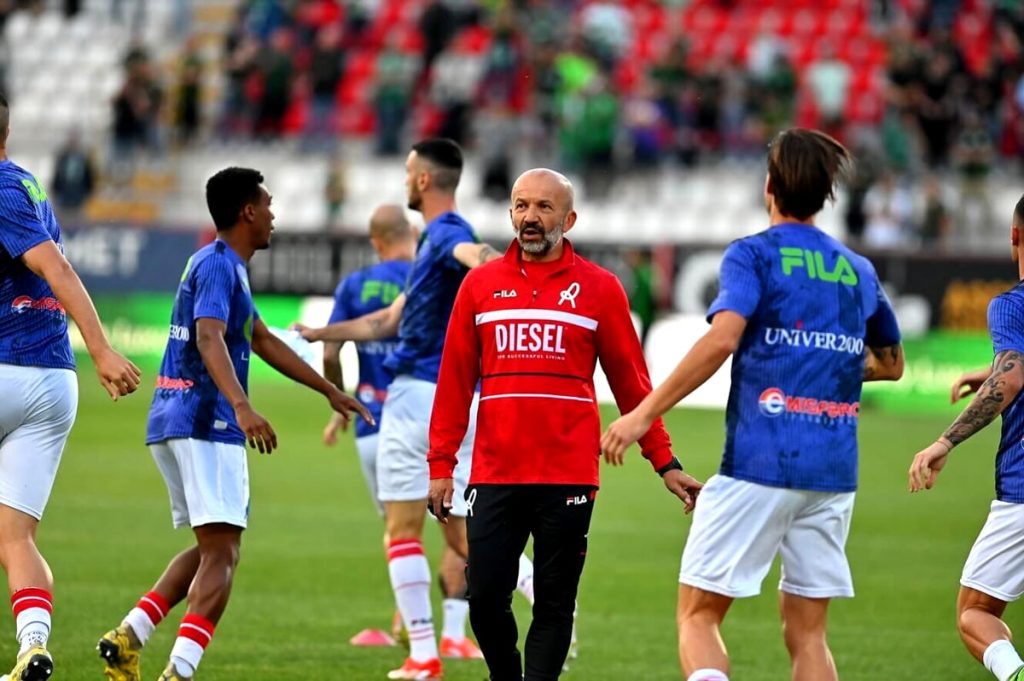 Finale playoff LR Vicenza-Carrarese: Sandon potrebbe recuperare