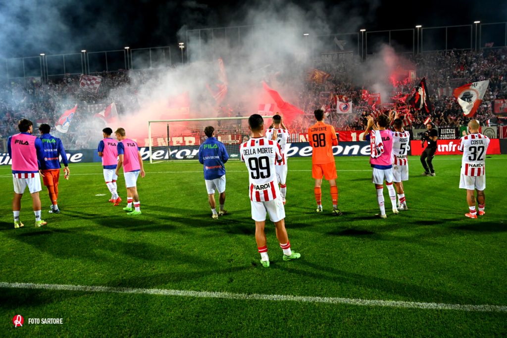 Finale playoff Carrarese-LR Vicenza: arbitrerà Mario Perri di Roma