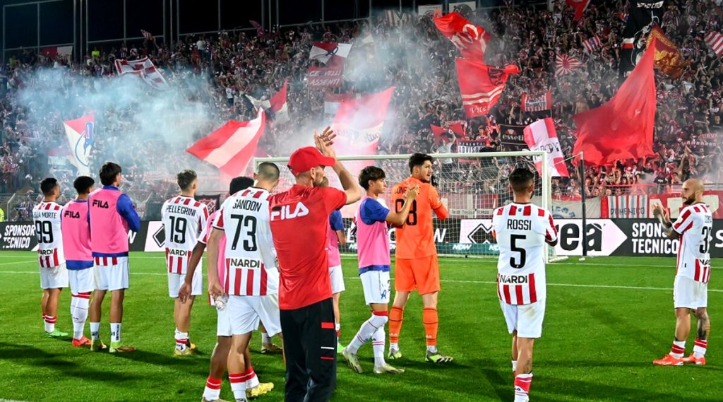 Finale playoff Carrarese-LR Vicenza: altri 200 biglietti per i tifosi biancorossi