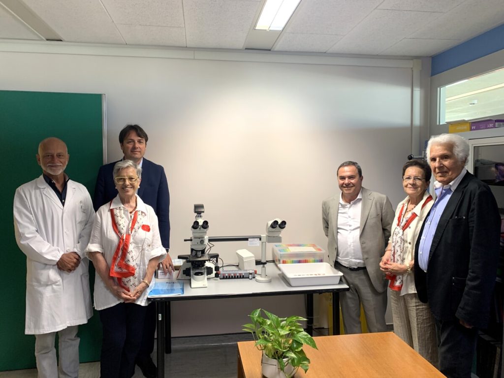 Nuovo microscopio per l'attività diagnostica dell'Ematologia del San Bassiano
