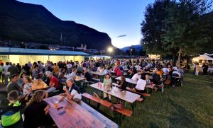 Festa in Brenta a Campolongo con stand gastronomico e tanto divertimento