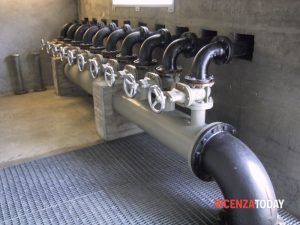 Rottura lungo l'acquedotto consortile dell'Agno