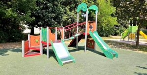 Fondi Pnrr, nuove giostre per 22 parchi gioco: 950.000 euro dal fondo europeo