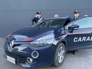 La vendita di un tablet si trasforma in rapina, due arresti