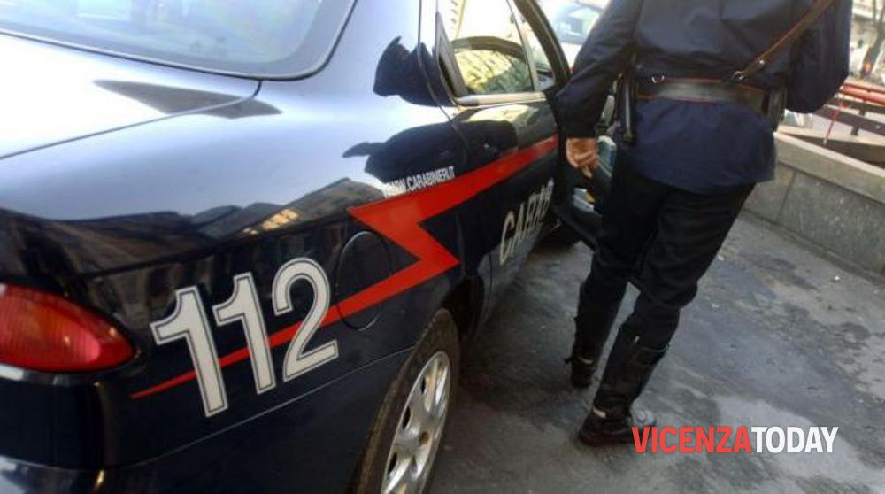Furti in abitazione e in esercizi commerciali: due denunce