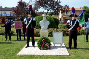 Cerimonia in ricordo del colonnello Valerio Gildoni, perse la vita nell'adempimento del proprio dovere