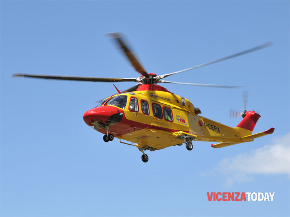 Ragazzino rischia l'annegamento nell'Astico: estratto dall'acqua ed elitrasportato in ospedale