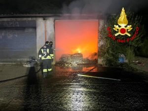 Tre incendi nella notte a Vicenza, si sospetta il dolo